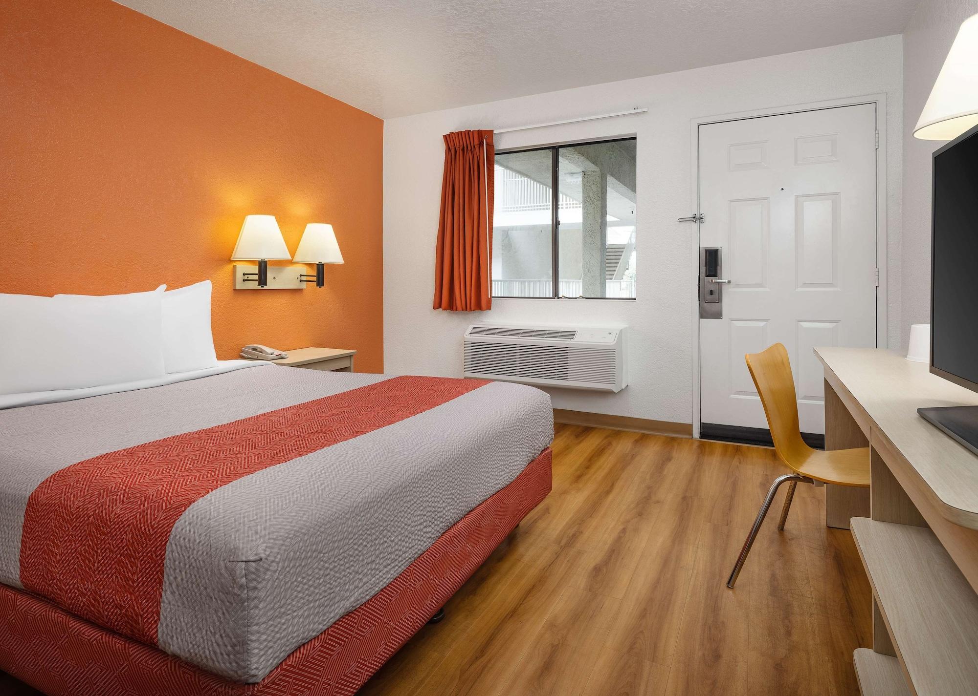 Motel 6-Buena Park, Ca - Knotts Berry Farm - Disneyland Екстериор снимка