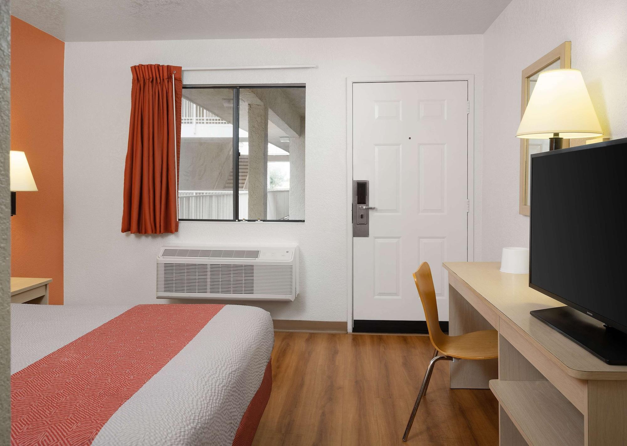 Motel 6-Buena Park, Ca - Knotts Berry Farm - Disneyland Екстериор снимка