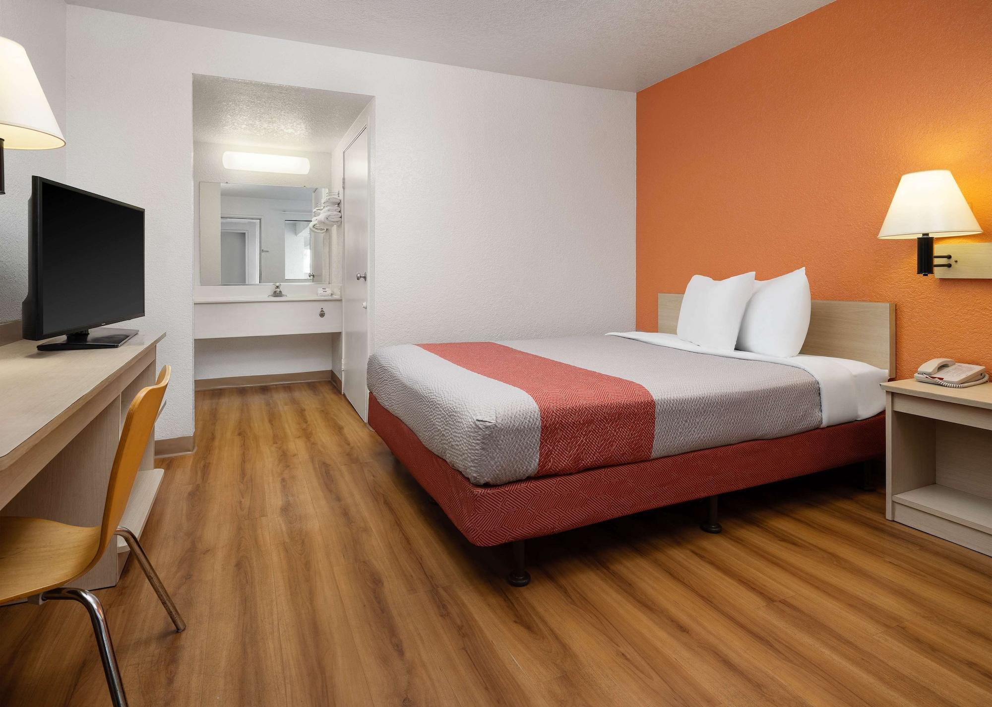 Motel 6-Buena Park, Ca - Knotts Berry Farm - Disneyland Екстериор снимка