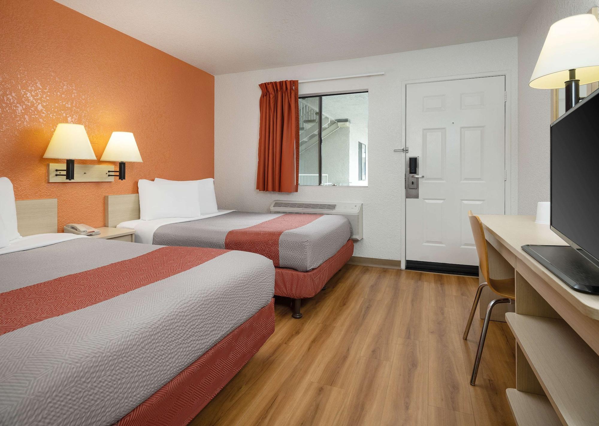 Motel 6-Buena Park, Ca - Knotts Berry Farm - Disneyland Екстериор снимка