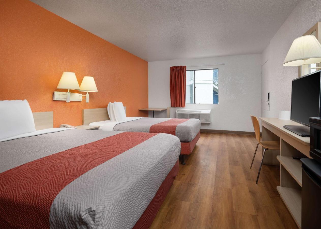 Motel 6-Buena Park, Ca - Knotts Berry Farm - Disneyland Екстериор снимка